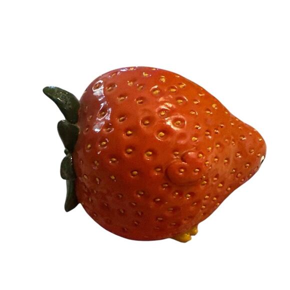 HotAnt Fragolcino Strawberry Bird Chicken Resin Figurine Art Decor Whimsical - Picture 6 of 8